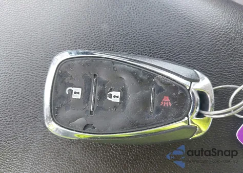 2019 Chevrolet Equinox Ls z USA, uszkodzony, nr VIN 2GNAXHEV5K6272693